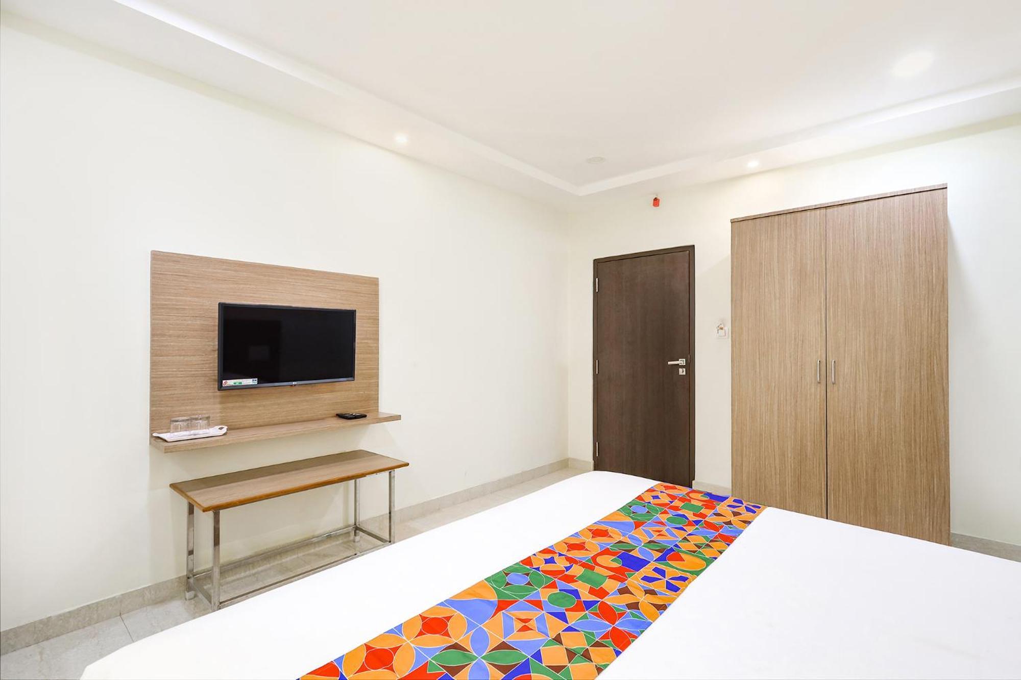 Fabhotel Karthikeya Residency - Tirupati Bus Stand - 900M Екстер'єр фото